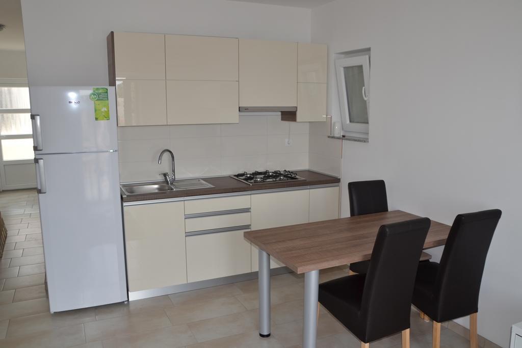 House With Sea View Apartment Drage Exterior photo